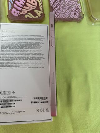 iPhone 15 Plus con regalos