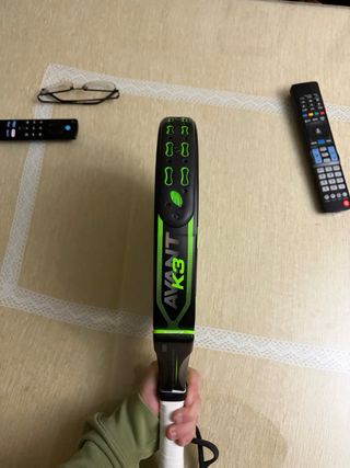 Pala Bullpadel Avant K3