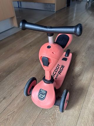 Patinete Scoot & Ride Rosa Salmón en buen estado