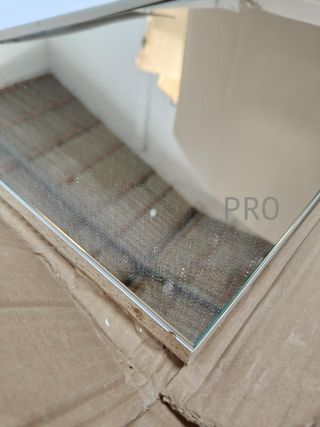 Specchio con mobile e illuminazione LED