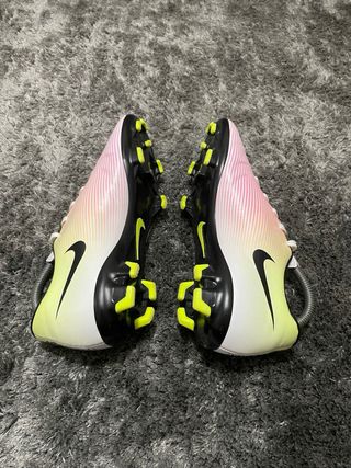 Chuteiras Nike Mercurial Victory V FG