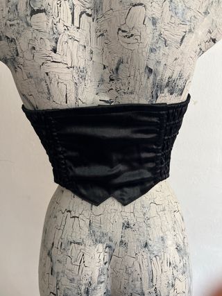 Corsé Tonight Talla L Negro Dorado