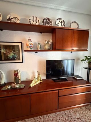 Mueble comedor madera con mesa libro y 2 sillas