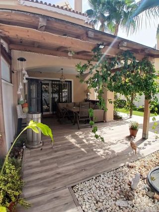 Casa pareada en venta en Calahonda en Mijas
