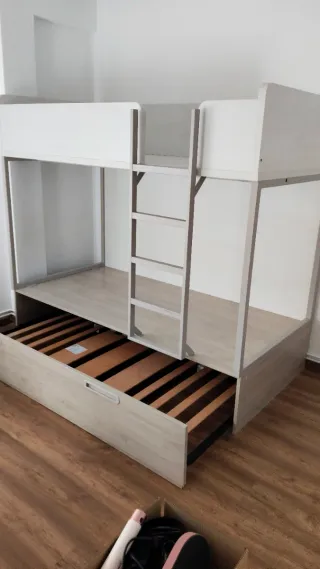 Letto a castello in legno e metallo