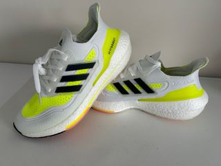 Adidas Ultraboost Blancas y Amarillas