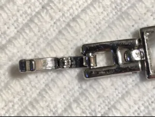 Conjunto de bisutería con piedras de colores