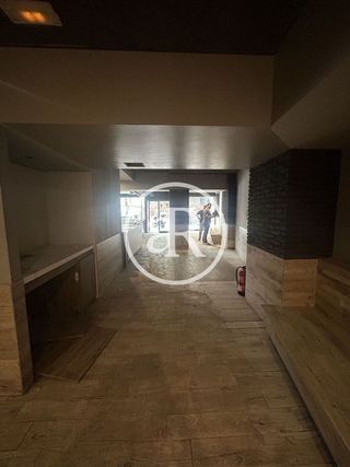 Local comercial en alquiler en La Nova Esquerra de l'Eixample en Barcelona