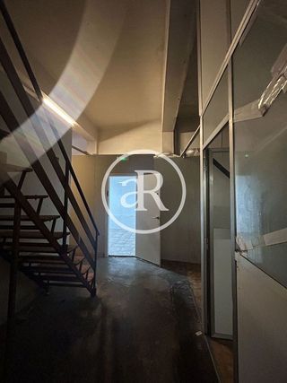 Local comercial en alquiler en La Nova Esquerra de l'Eixample en Barcelona