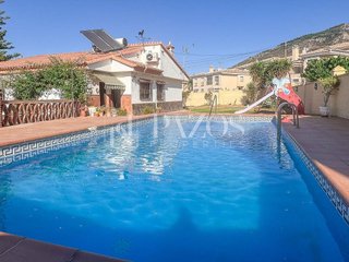 Chalet en venta en Manantiales - Lagar - Cortijo en Alhaurín de la Torre