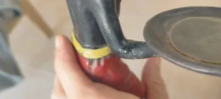 Figura decorativa hombre con jaula