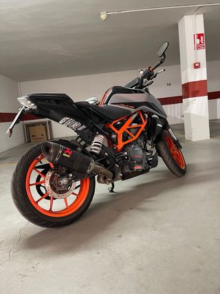 KTM DUKE 390 Negra/Naranja