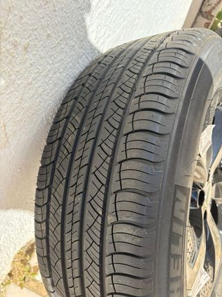 Llanta Land Rover Michelin 255/60R18