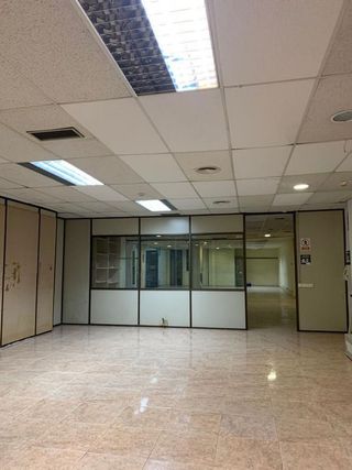Local comercial en venta en El Guinardó en Barcelona