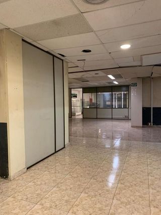 Local comercial en venta en El Guinardó en Barcelona