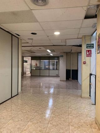 Local comercial en venta en El Guinardó en Barcelona