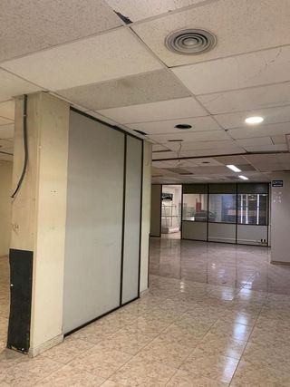 Local comercial en venta en El Guinardó en Barcelona