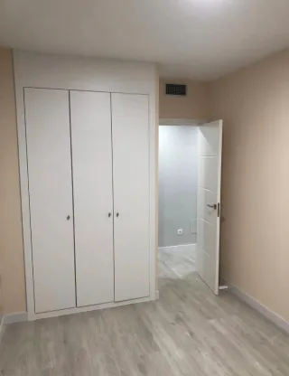 Instalación Puertas Interiores y Exteriores