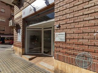 Local comercial en venta en Carrús Est - Camí dels Magros en Elche