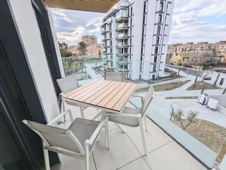 Piso en alquiler en Apóstol Santiago en Madrid