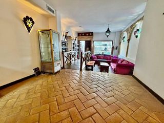 Local comercial en venta en Arroyo de la Miel en Benalmádena