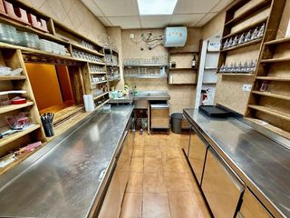 Local comercial en venta en Arroyo de la Miel en Benalmádena