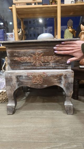 Tavolo indonesiano fatto a mano