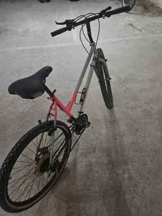 Bicicleta de montaña 21 velocidades Marca Orbea