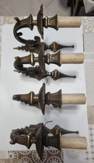 Applique in ottone vintage