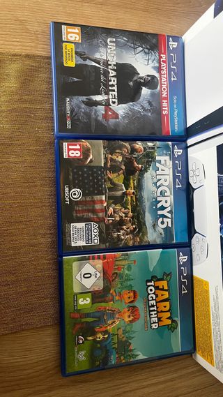Playstation 5 con 2 mandos + juegos