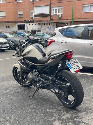 Yamaha XJ6 Diversion N Naked