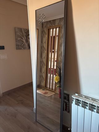 Cómoda y mesitas de noche madera