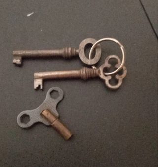 Reloj de pie antiguo de madera