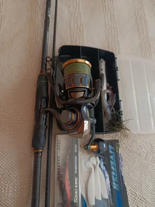Attrezzatura da pesca spinning completa