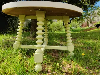 Mesa redonda vintage de madera