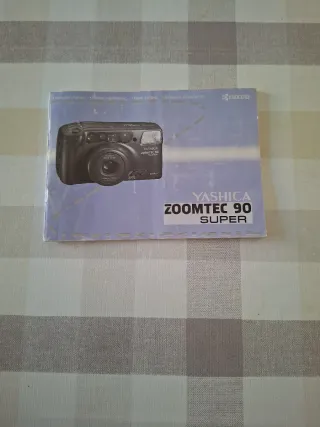 Yashica Zoomtec 90 Super Cámara