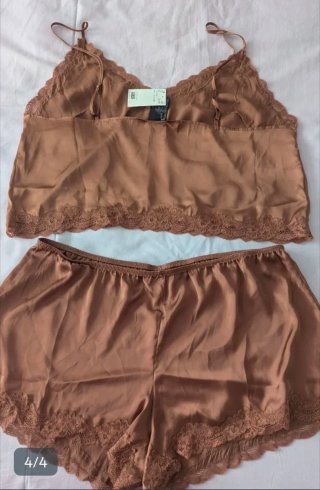 Pijamas cortos H&M encaje marrón o Flores ros