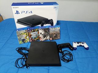 PS4 con dos mandos, y 4 juegos, lista para usar.