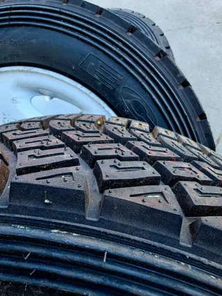 4 Neumáticos Kumho 175/70 R15 R800 K71