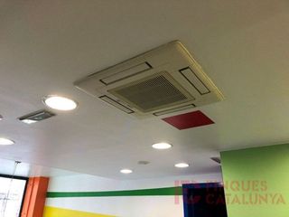 Local comercial en venta en Eixample Nord – La Devesa en Girona