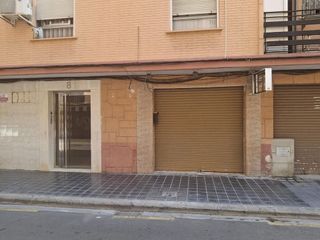 Local comercial en venta en Benicalap en Valencia