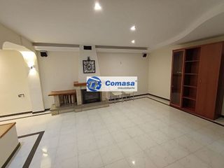 Casa adosada en venta en Martos
