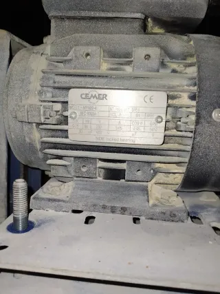 Extractor de aire industrial