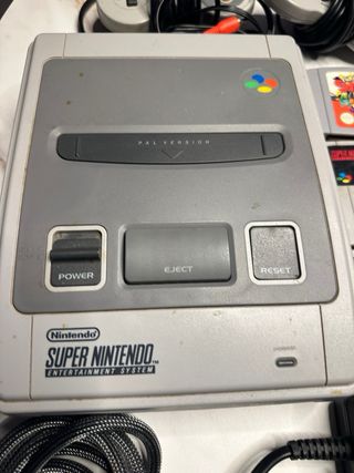 Consola Super Nintendo + Juegos y Accesorios