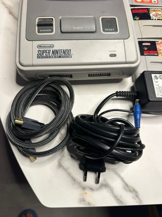 Consola Super Nintendo + Juegos y Accesorios