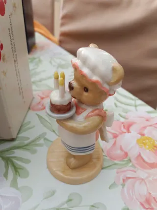 Statuetta Orsetto Victoria con torta