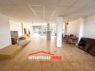 Local comercial en venta en Palau-solità i Plegamans