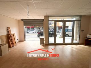 Local comercial en venta en Palau-solità i Plegamans