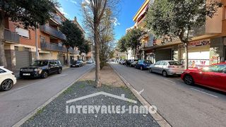 Local comercial en venta en Palau-solità i Plegamans