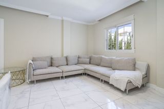 Piso en venta en Nueva Andalucía centro en Marbella